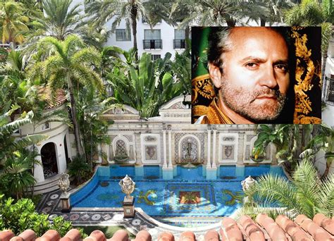 morti nella villa di versace|Nell’ex villa di Gianni Versace a Miami sono stati trovati due corpi .